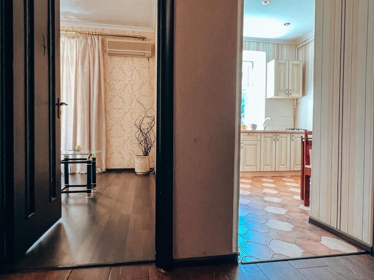 Квартира В Центре Крещатика Kijev Kültér fotó